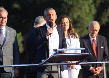 Özgür Özel'den Bir 'Kale' Çıkışı Daha!