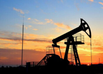 Petrol fiyatları düşüşte; Brent petrolün varili kaç dolardan işlem görüyor?