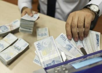 Resmi Gazete'de yayımlandı: Maaş ödemelerinde değişiklik