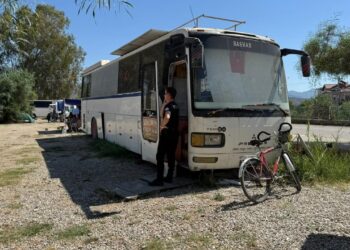 Sabah İşe Gelmeyince Gerçek Ortaya Çıktı: Otobüste Yaşamını Yitirdi