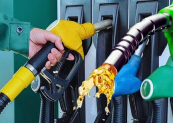 Savaş Pompa Fiyatlarını Vurdu! Akaryakıta Bir Çifte Zam Daha Geldi: Benzin 50, Motorin 51 Lirayı Aştı