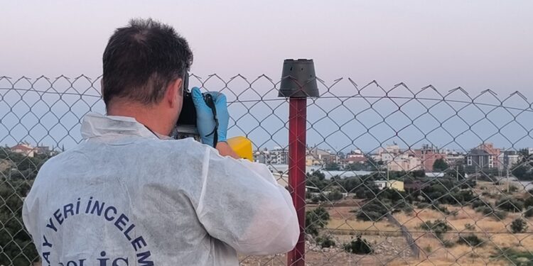 Tavukları Beslerken Canından Oldu! Sonradan Ortaya Çıkan Gerçek Herkesi Şoke Etti