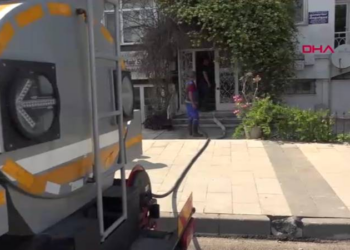 Trabzon'da sel temizliği yapan belediye işçileri karbonmonoksit gazından etkilendi; 2 işçi hastaneye kaldırıldı