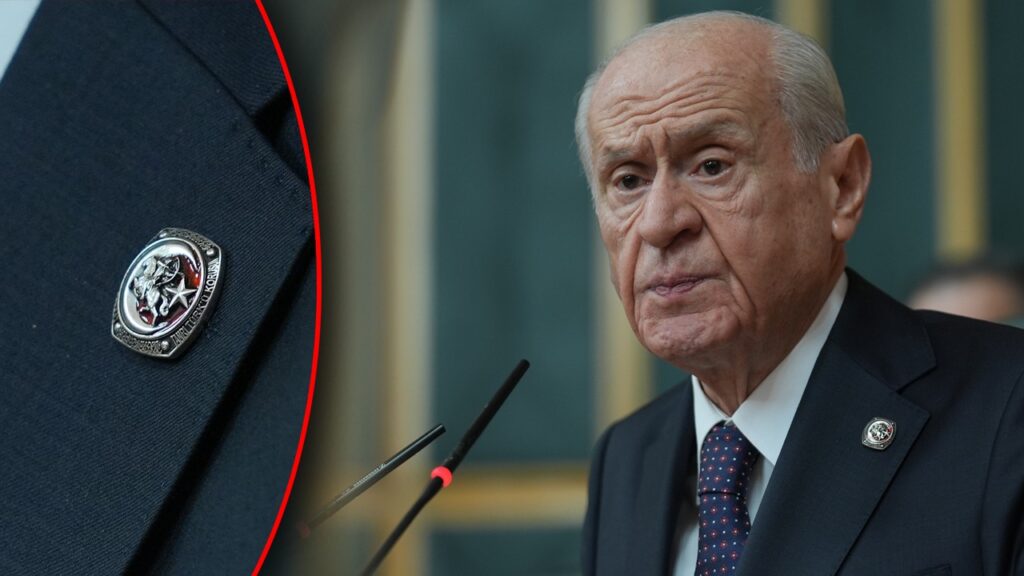 Tüm Gözler Devlet Bahçeli'ye Çevrilmişti! Aylar Sonra Gelen Konuşmada Dikkat Çeken Rozet... Ne Yazıyordu?