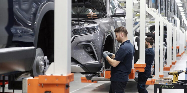 Türkiye'de geçen yıl üretimden yapılan sanayi ürünleri satışı 18,8 trilyon lira oldu