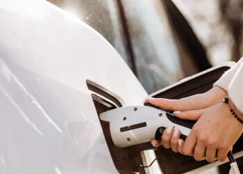 Türkiye'de satılan her 10 otomobilden 4'ü elektrikli ya da hibrit