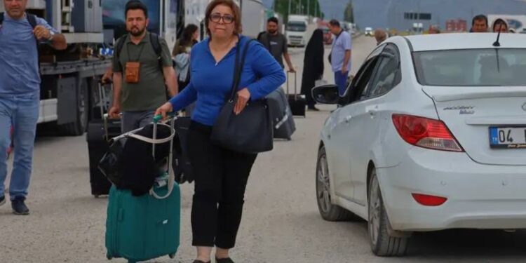 Türkiye'de yaşayan İranlılar ne düşünüyor?