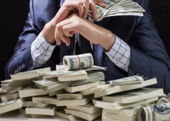 Türkiye'deki Servet Dağılımı Herkesi Şoke Etti! Her Şey Bu 2 Milyon Kişinin...