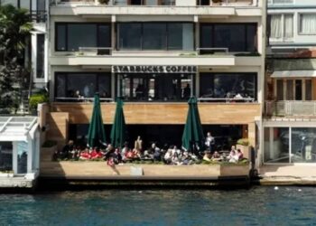 Uzun Yıllar Starbucks Şubesiydi... Bebek'teki İkonik Yalı El Değiştirdi