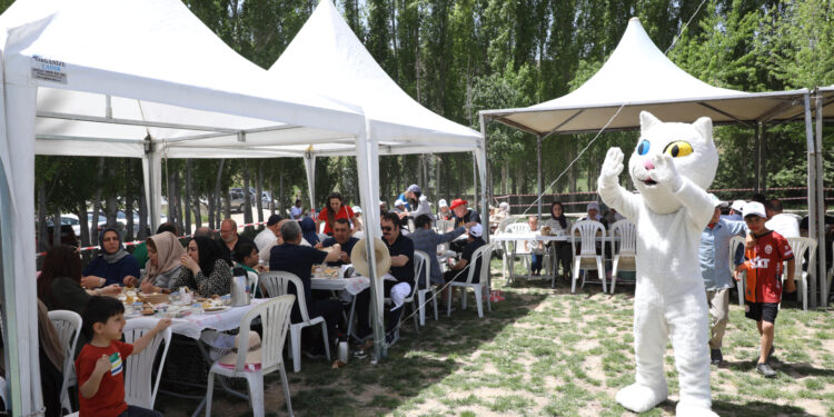 Van'da "Dünya Kahvaltı Günü" etkinliği düzenlendi