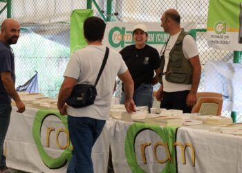 Xelfelî Kitap Günleri'ndeki yayınevlerinden kütüphane için destek