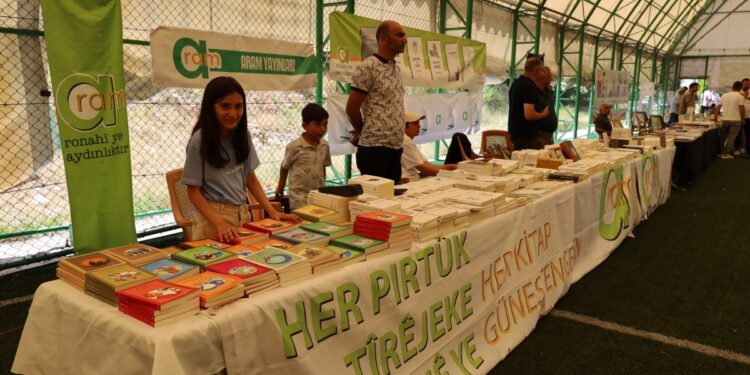 Xelfelî’de kitap günleri başladı