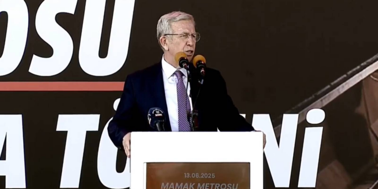 Yapmamıza izin vermiyorlar, kendileri de yapmıyor; Avrupa’da havalimanına metrosu olmayan tek başkent biziz