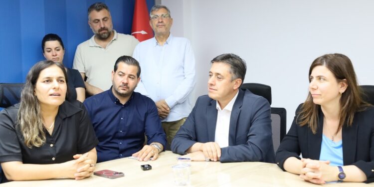 Serra Bucak: Belediye başkanlarının yeri cezaevi değildir