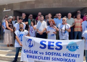 İskenderun’daki sağlıkçılardan şiddet protestosu