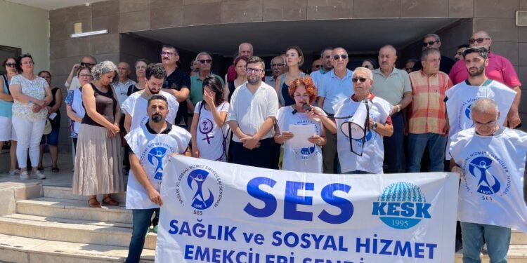 İskenderun’daki sağlıkçılardan şiddet protestosu