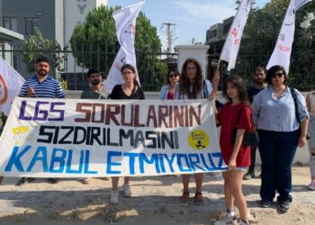 Öğrencilerden Bakan Tekin’e istifa çağrısı