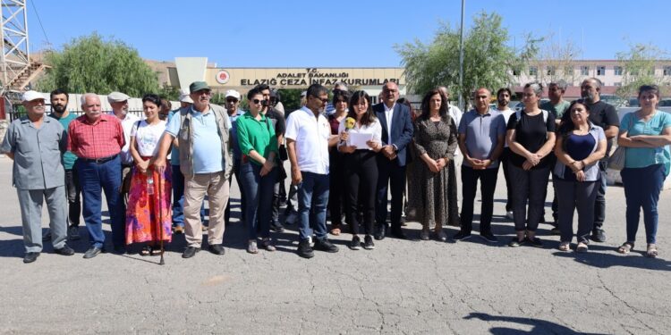 Elazığ Cezaevi önünde işkence protestosu