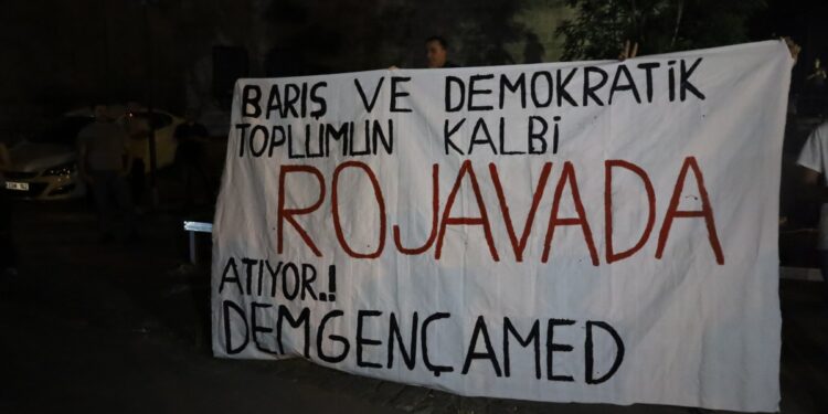 Amed’de Rojava Devrimi kutlaması