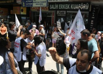 Öğretmenler yürüyüşünde 23 gözaltı