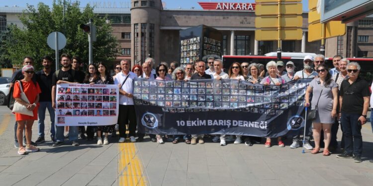 Gar Katliamı’nda yaşamını yitirenler anıldı