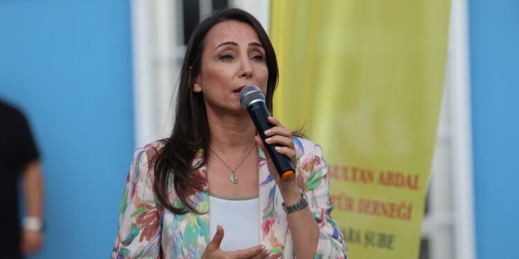 Tülay Hatimoğulları: Eşit yurttaşlık hakkı tanımlanana dek bu mücadelemiz ortaktır