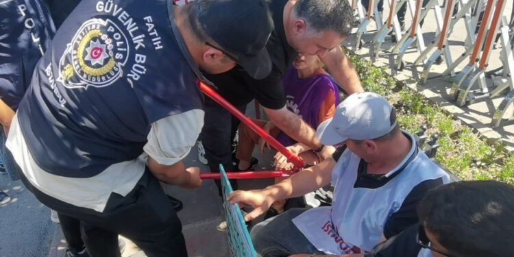 Beltur işçileri gözaltına alındı