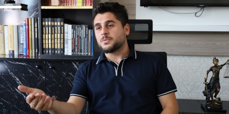 Av. Atmaca: Anayasal değişiklik Kürt sorunu için hayati önemde