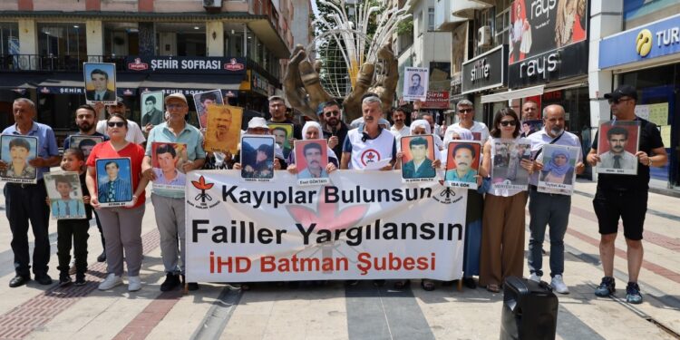 Kayıp yakınlarından adalet talebi