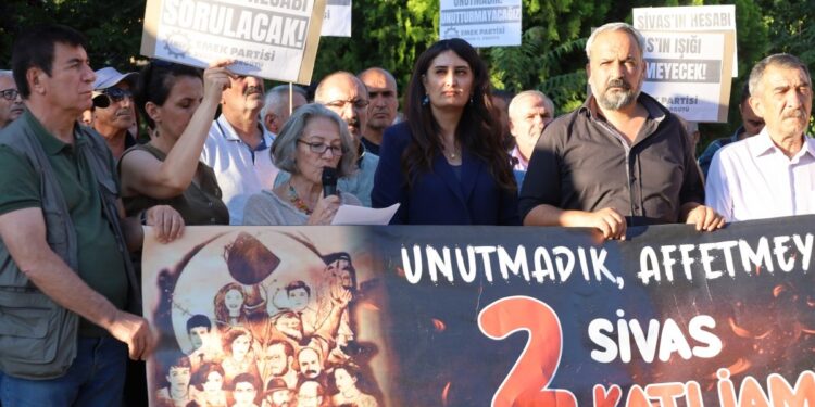 ‘Madımak’la yüzleşilmeden demokratikleşme olmaz’