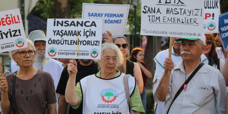 Eskişehirliler asgari ücrete zam istedi