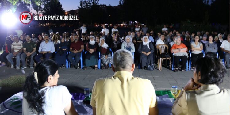 Amed’de 80 toplantı: Sürece destek de kaygı da yüksek