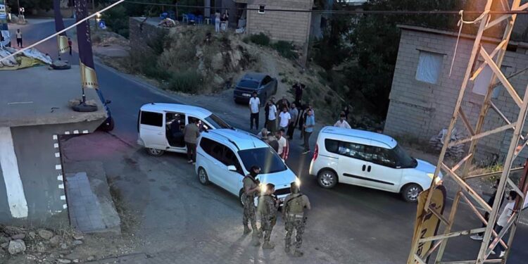 AKP’li Ölmez’in şikayeti üzerine köye baskın: 7 gözaltı