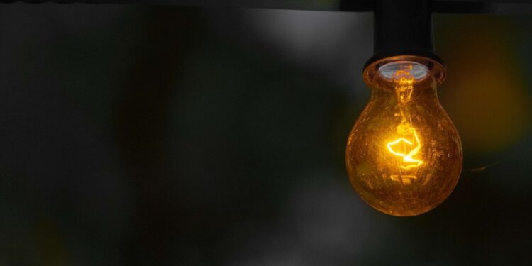 İstanbul’un 24 ilçesinde 8 saatlik elektrik kesintisi