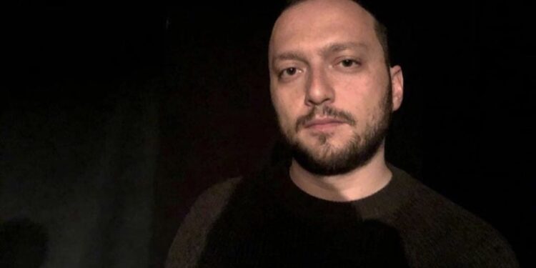 Gazeteci Aksu tahliye edildi