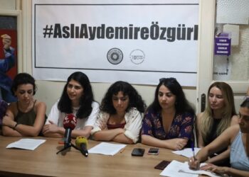 Aslı Aydemir’in tutuklanmasına tepki: Derhal serbest bırakın