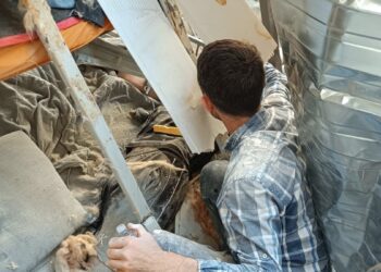 Vinçten üzerine palet düşen işçinin hayati tehlikesi sürüyor