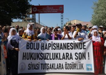 Bolu Cezaevi önünden seslendiler: Hukuksuzluğa son