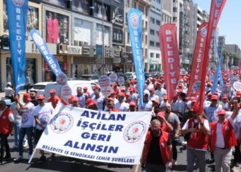 İzBB’nin işten çıkarma kararına karşı yürüyüş