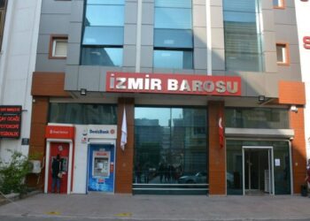 İzmir’de avukata ve yurttaşlara polis şiddeti