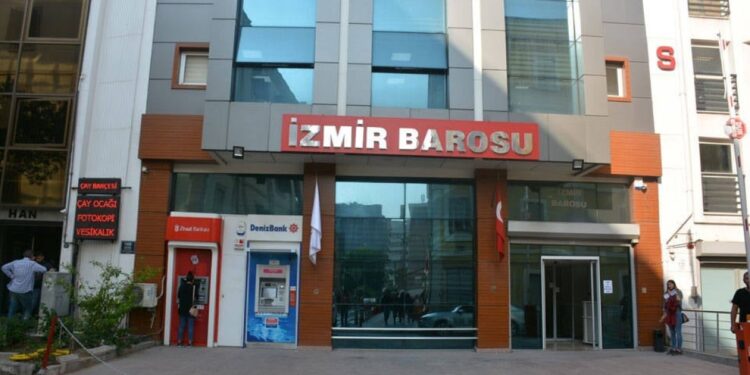 İzmir’de avukata ve yurttaşlara polis şiddeti