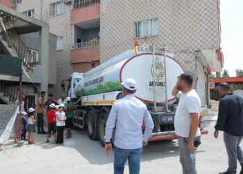 Artuklu Belediyesi su ve temizlik sorunları için seferber oldu