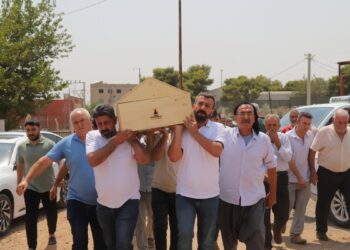 Gazeteci Yılmaz memleketinde toprağa verildi