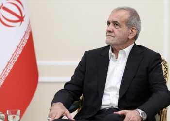 İran medyası: Pezeşkiyan İsrail saldırısında yaralandı