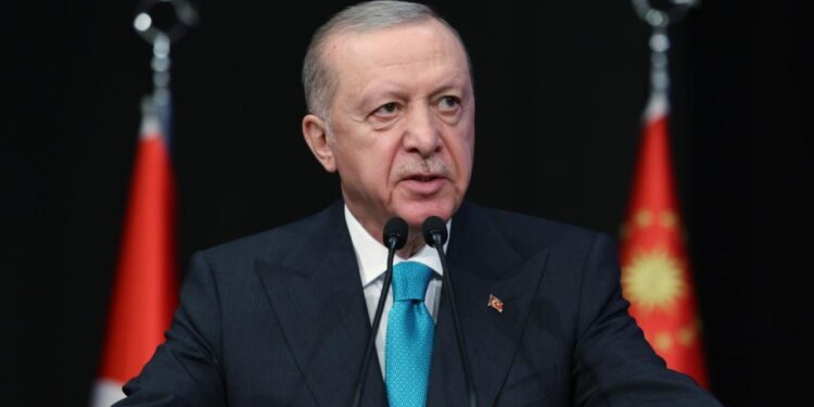 Erdoğan: Mizah kisvesiyle yapılan açık bir kışkırtmadır