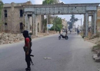 İsrail ordusu Süveyde’de Suriye tanklarını bombaladı