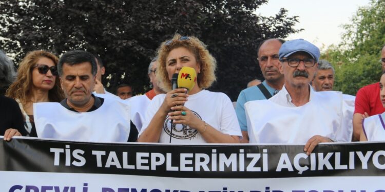KESK Riha’dan TİS protestosu