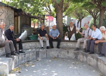 Emekliler düşük zamma tepkili: Yapılan zulümdür