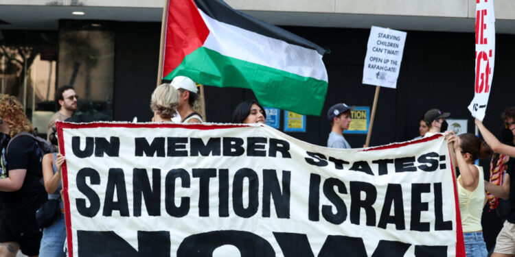 31 İsrailli sanatçı, akademisyen ve siyasetçiden çağrı: “Gazze’deki açlık utanç verici, İsrail’e yaptırımlar uygulanmalı”