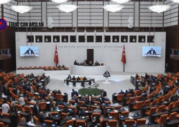 51 kişilik meclis komisyonun sadece 9'u kadın